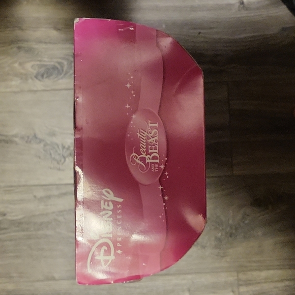 Disney 2006 porcelain Belle doll Reflections Collection NIB - Picture 4 of 6